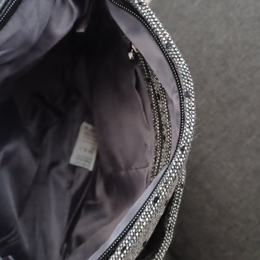 Purse/Handbag - Picture 3 of 5